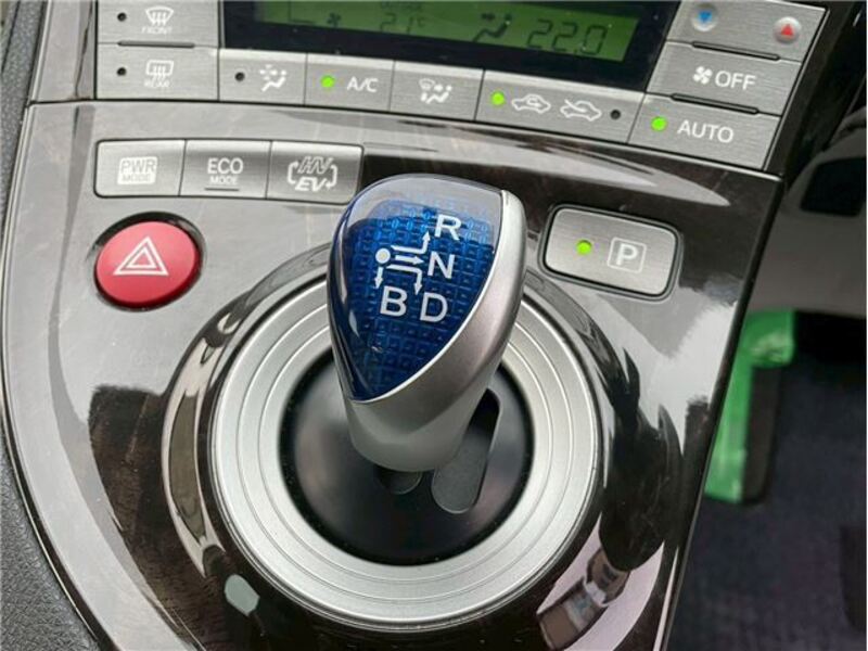 PRIUS PHV