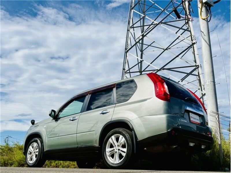 X-TRAIL