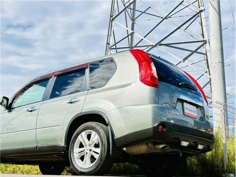 X-TRAIL
