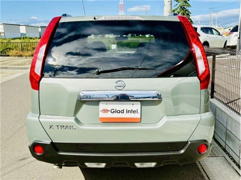 X-TRAIL