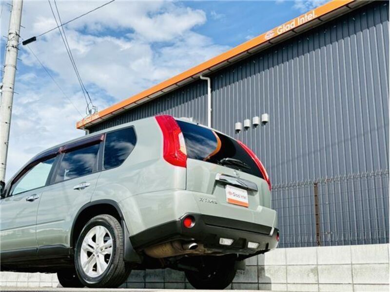 X-TRAIL