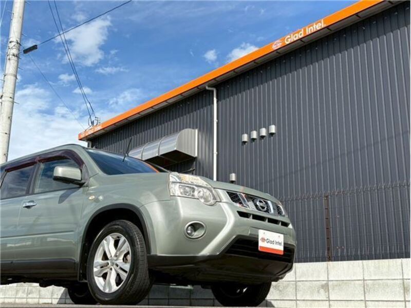 X-TRAIL