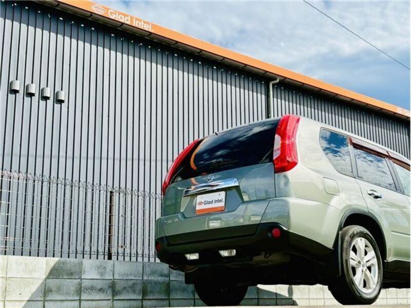 X-TRAIL