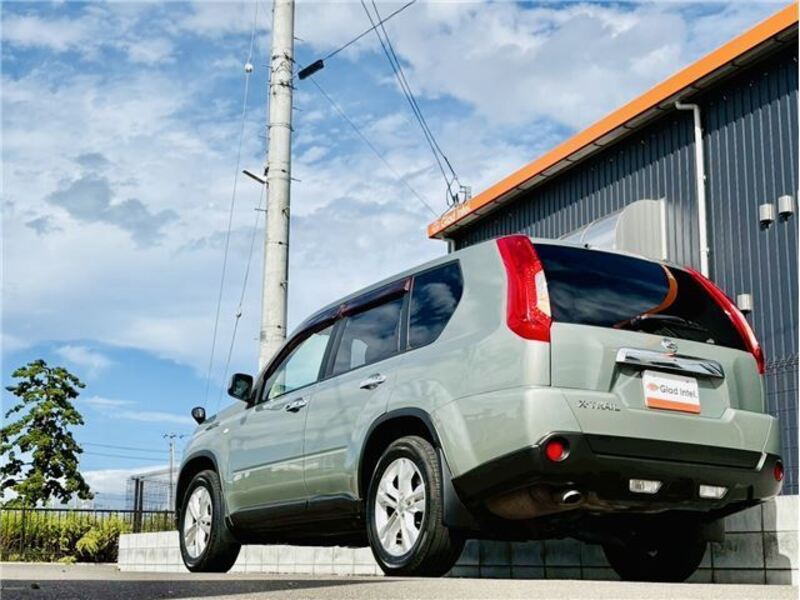 X-TRAIL