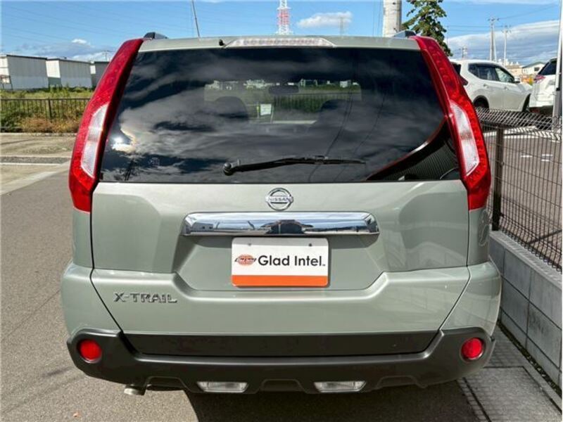 X-TRAIL