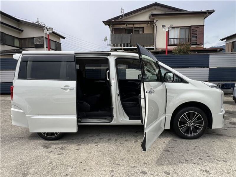 DELICA D5