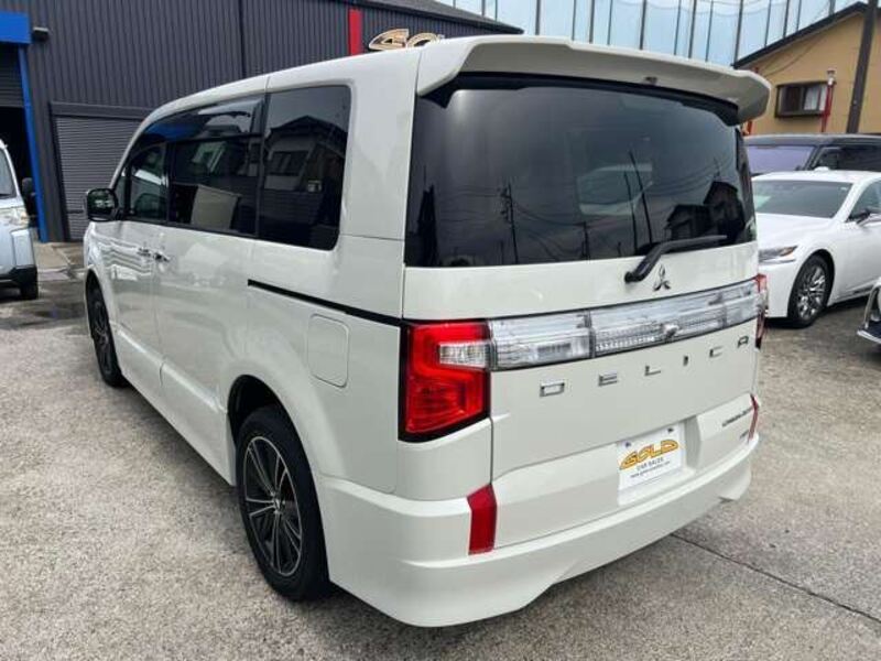 DELICA D5