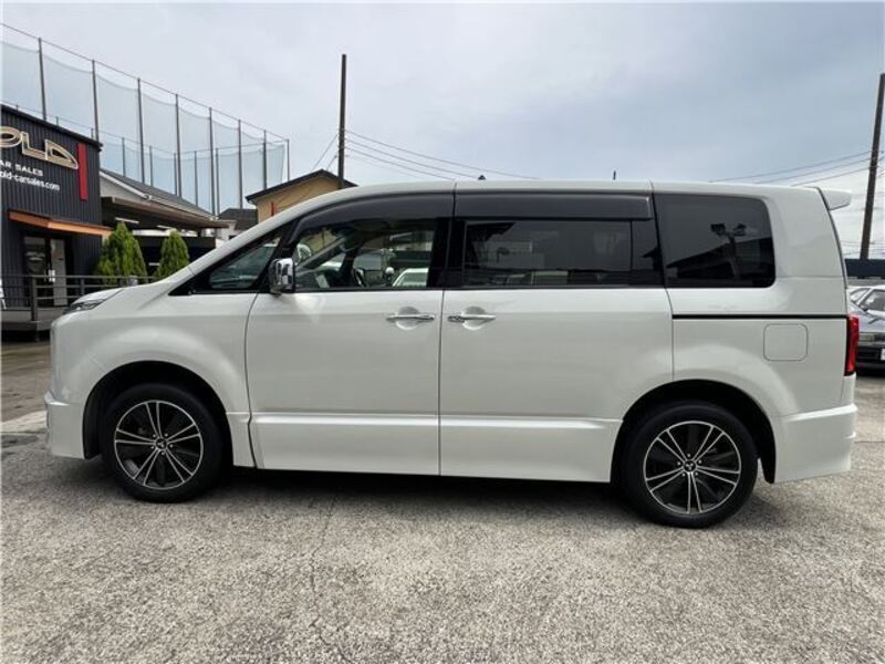 DELICA D5