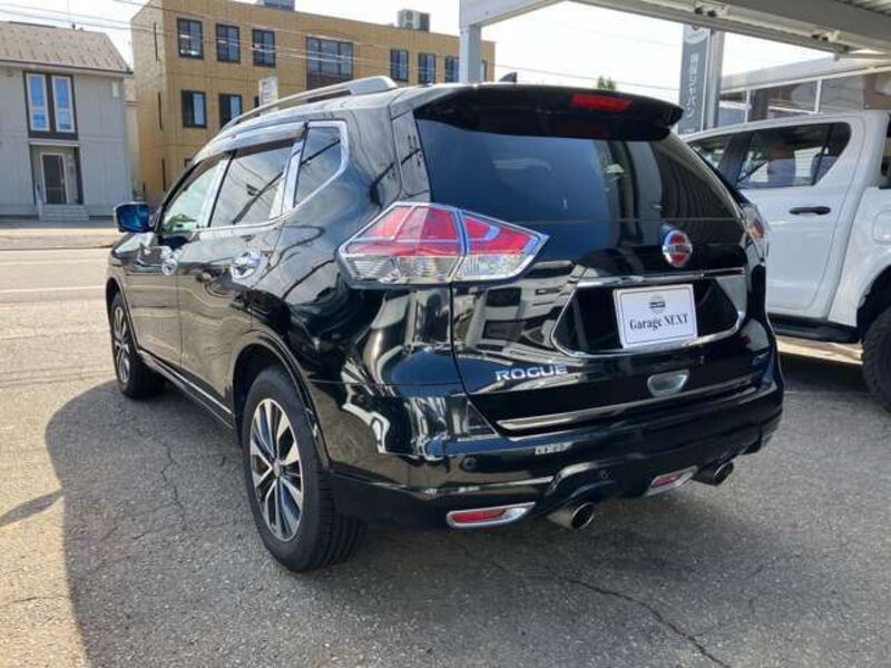 X-TRAIL