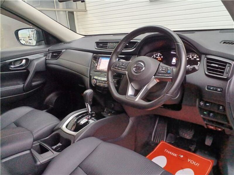 X-TRAIL