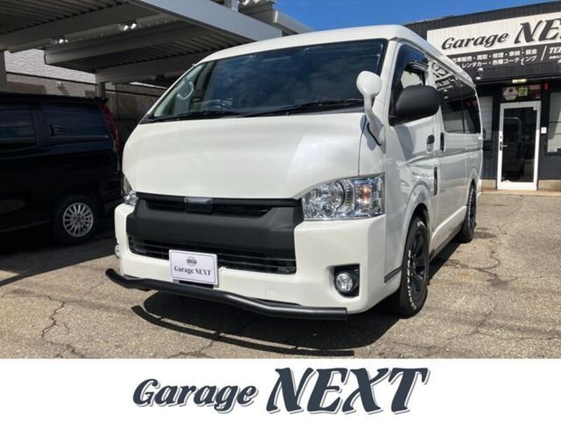 TOYOTA HIACE