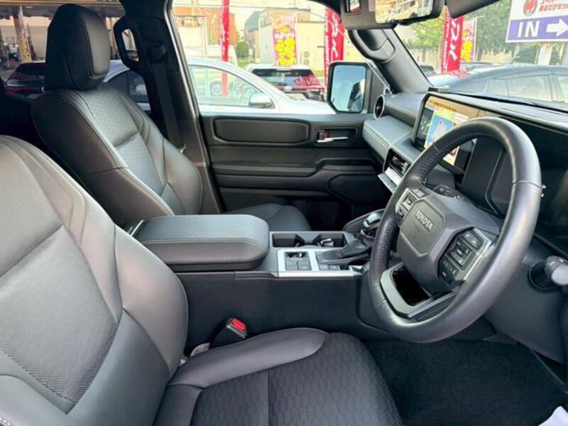 LAND CRUISER 250