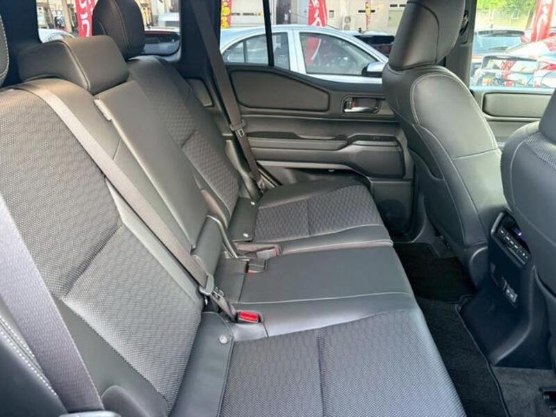 LAND CRUISER 250