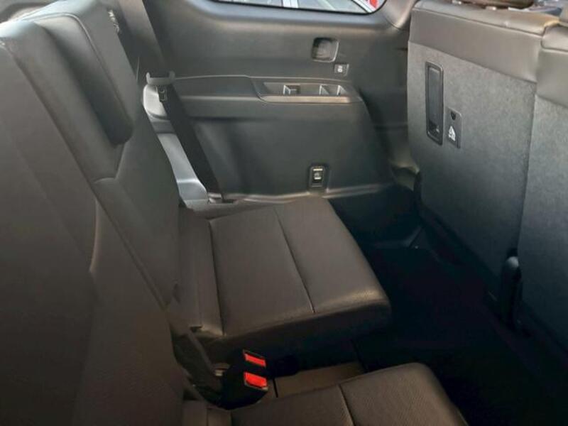 LAND CRUISER 250