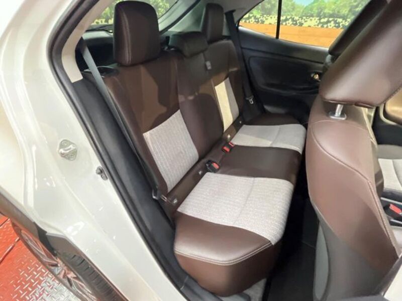 YARIS CROSS