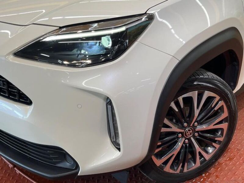 YARIS CROSS