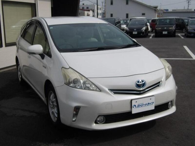 PRIUS ALPHA