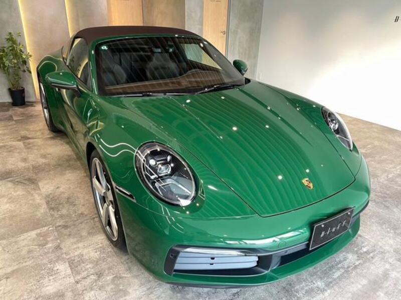911