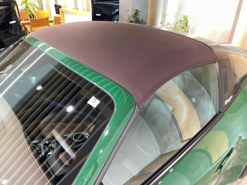 911