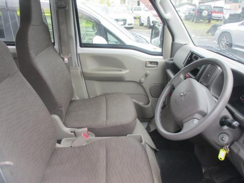 MINICAB VAN
