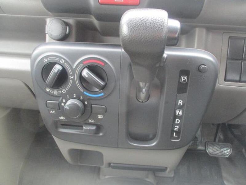 MINICAB VAN
