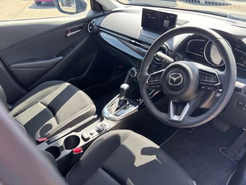 MAZDA2