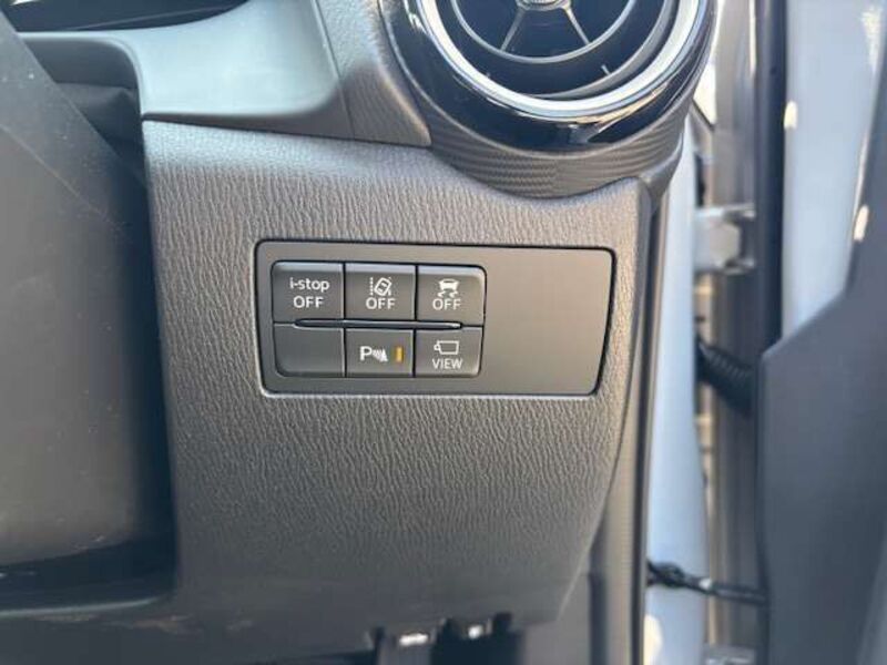 MAZDA2