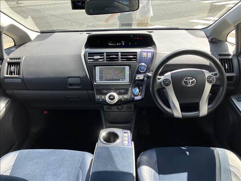PRIUS ALPHA