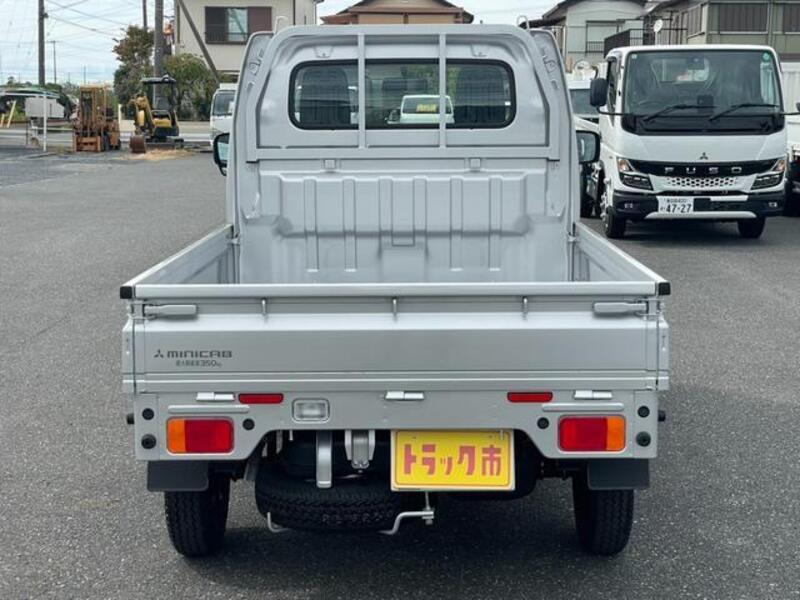MINICAB TRUCK