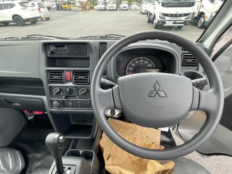 MINICAB TRUCK