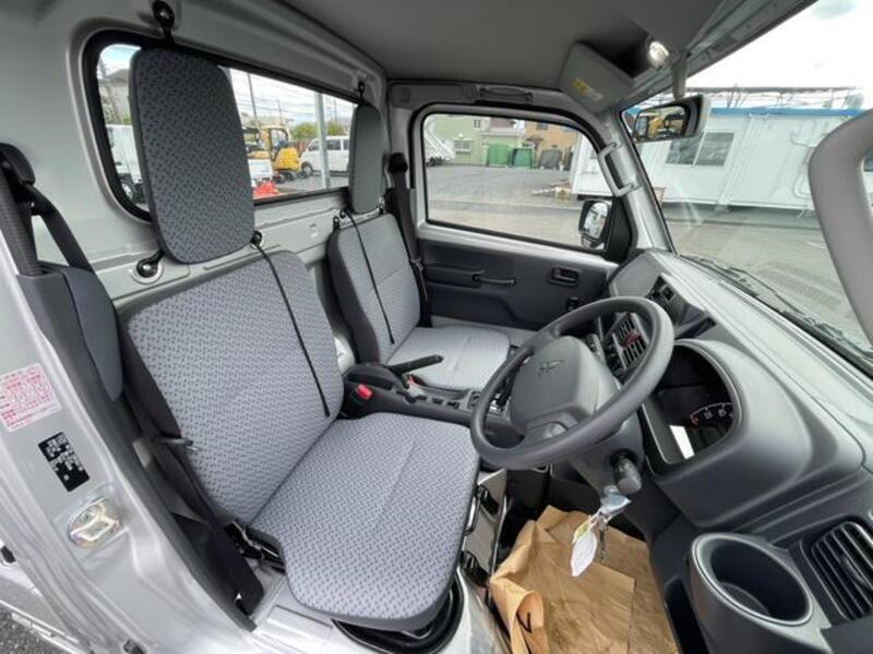 MINICAB TRUCK