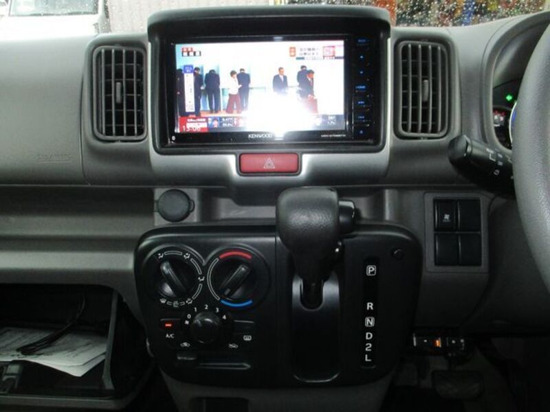 MINICAB VAN