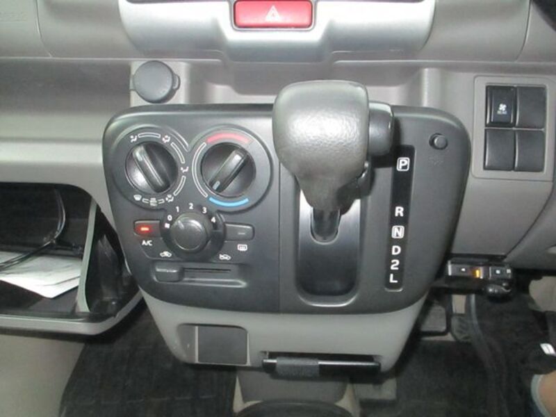 MINICAB VAN