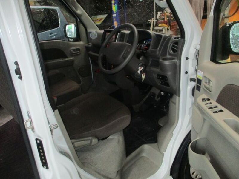 MINICAB VAN
