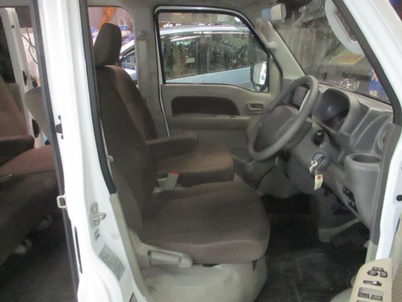 MINICAB VAN