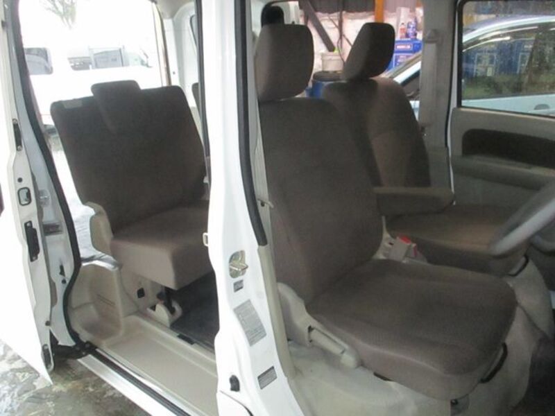 MINICAB VAN