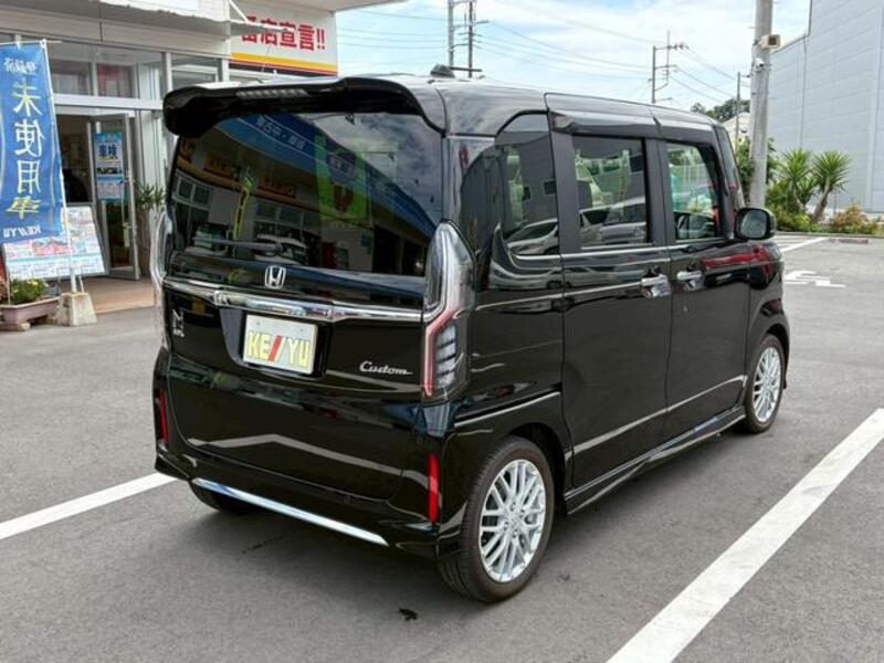 N BOX CUSTOM