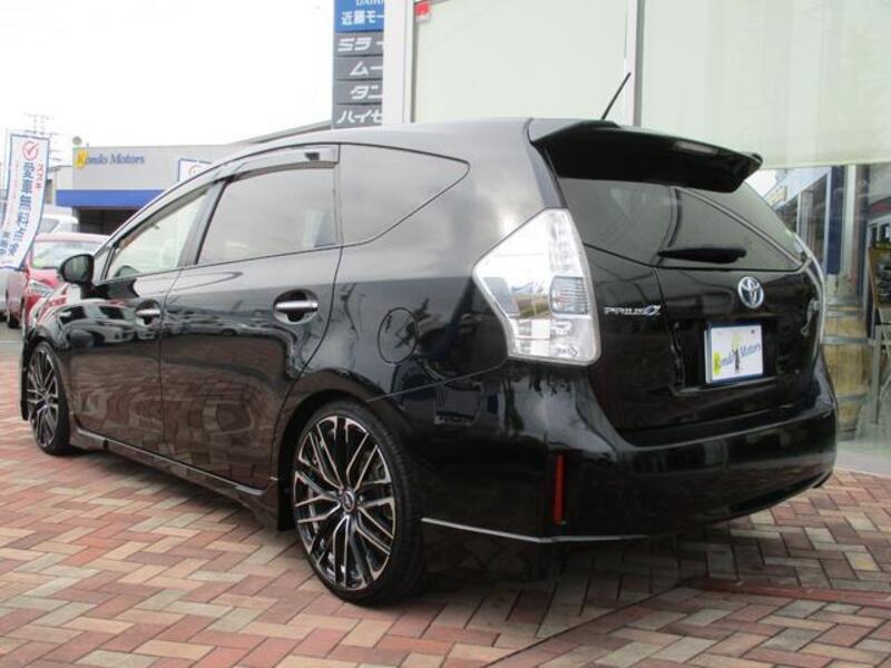 PRIUS ALPHA