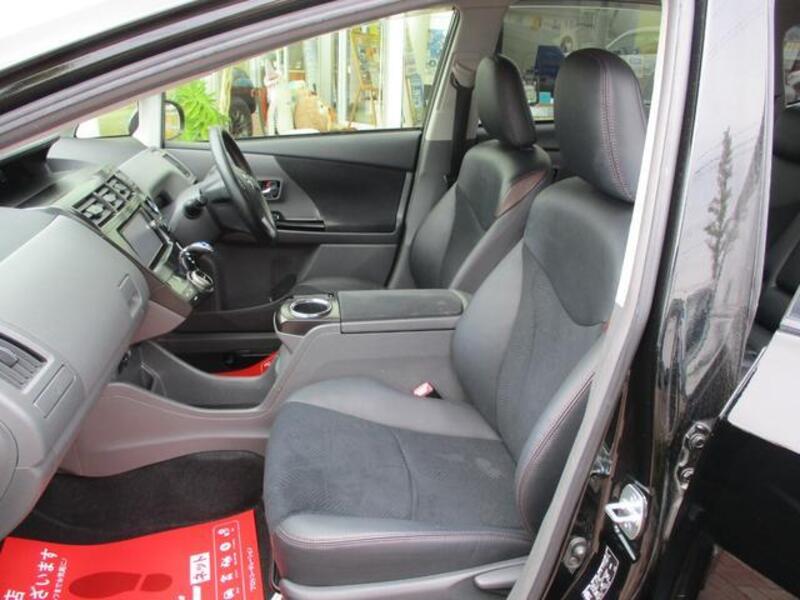 PRIUS ALPHA