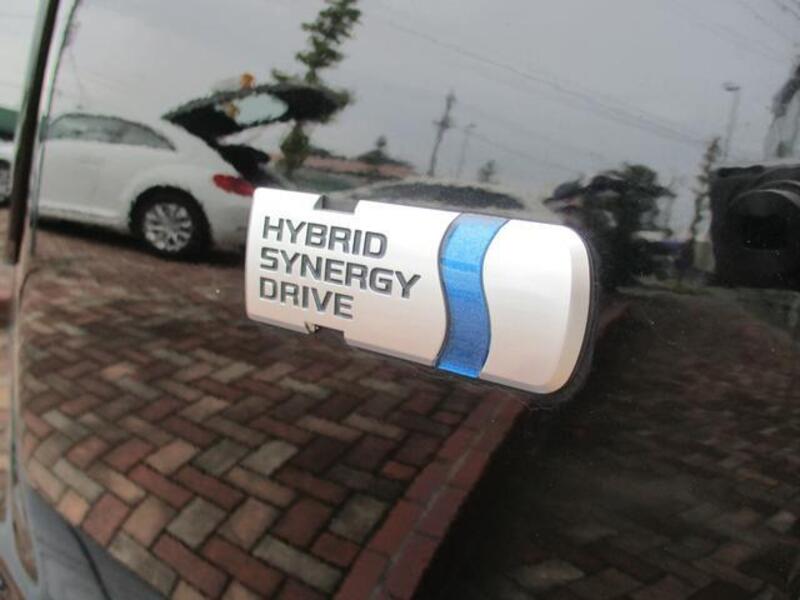 PRIUS ALPHA