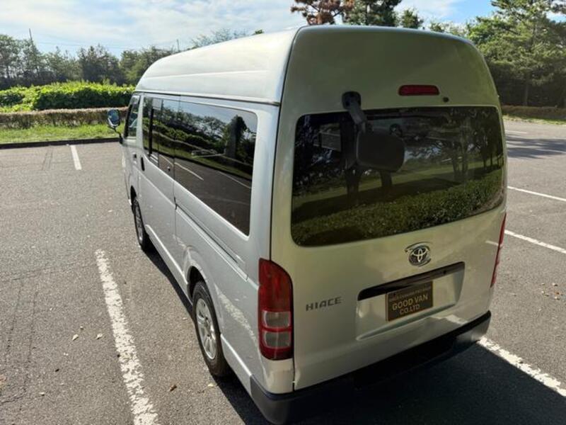 HIACE VAN