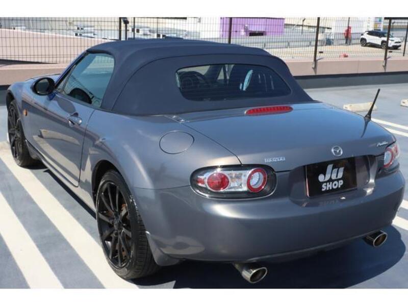 ROADSTER