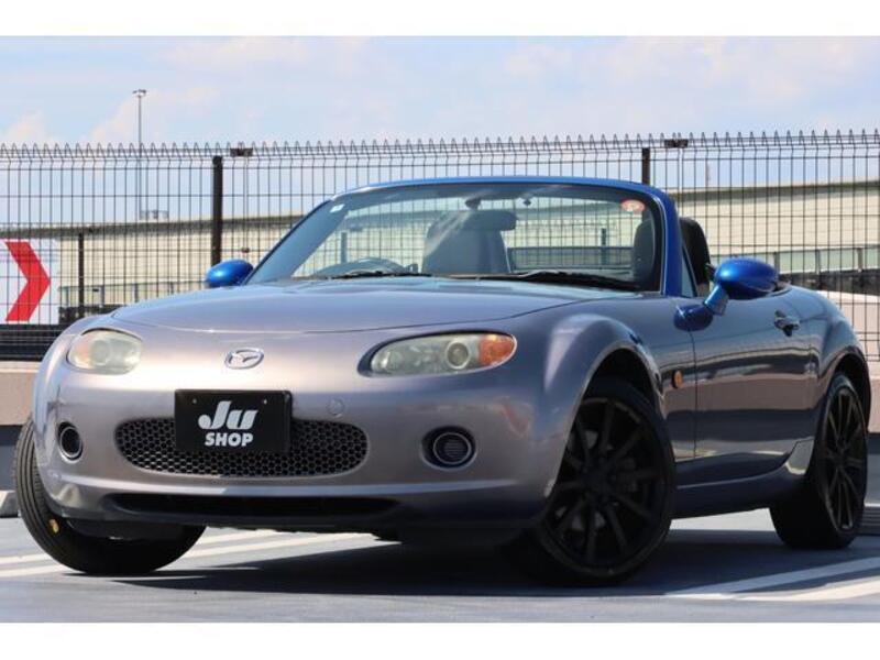 ROADSTER-0