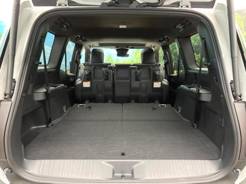 LAND CRUISER 250