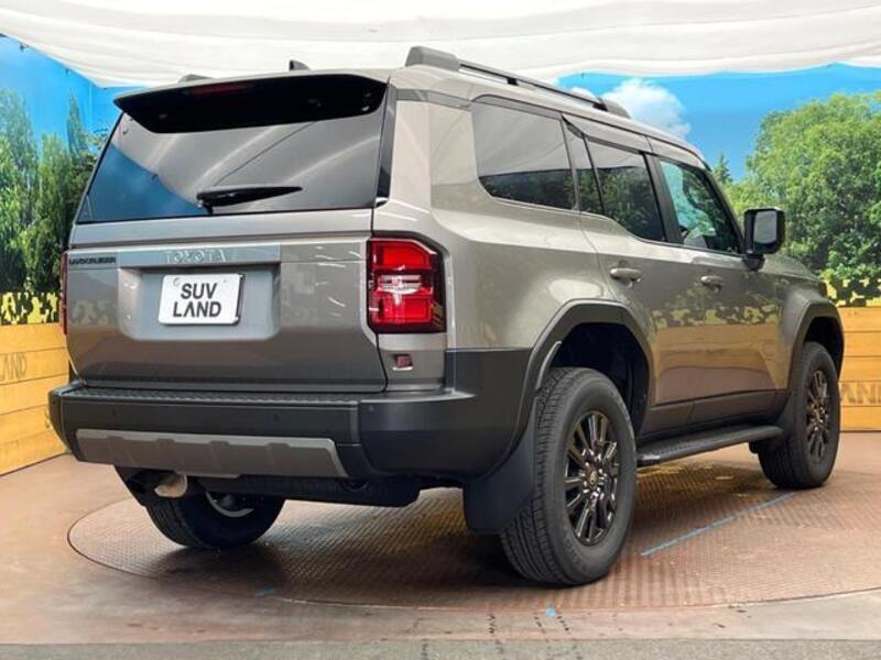 LAND CRUISER 250