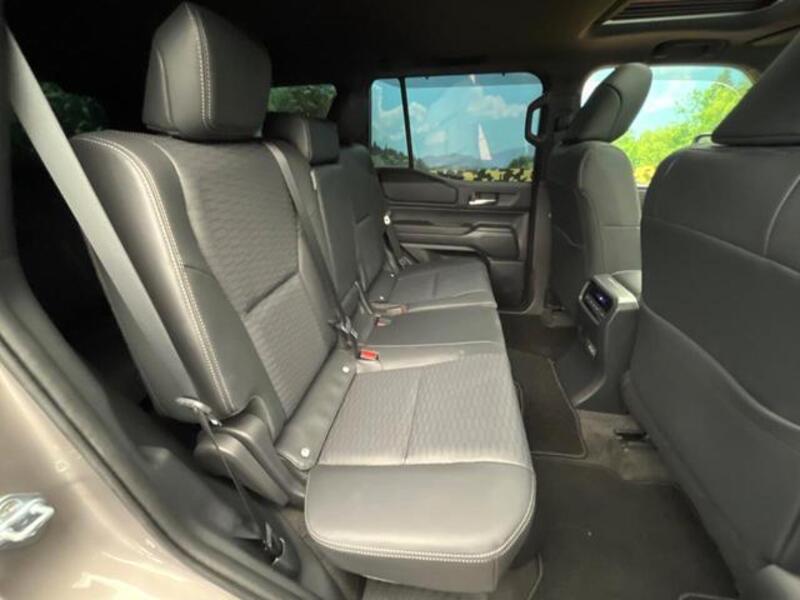 LAND CRUISER 250