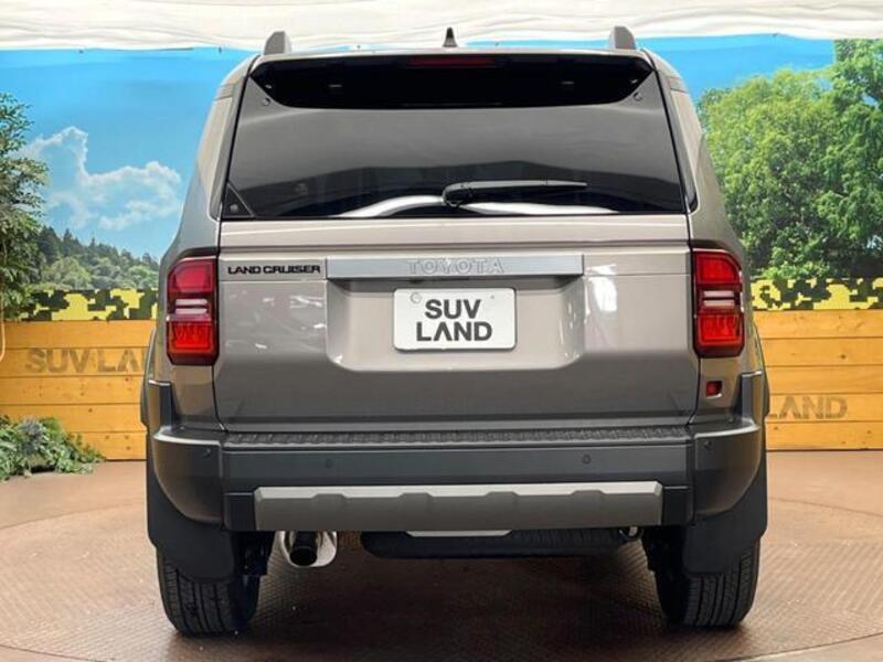 LAND CRUISER 250