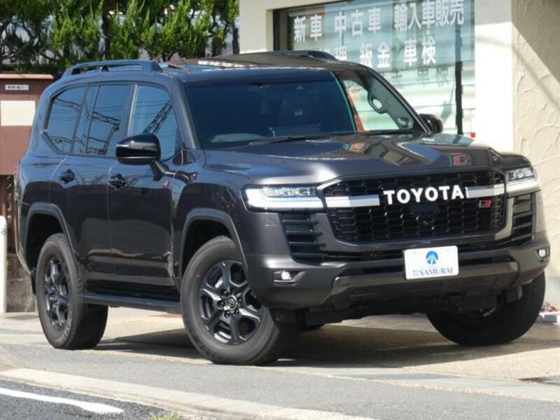 TOYOTA LAND CRUISER