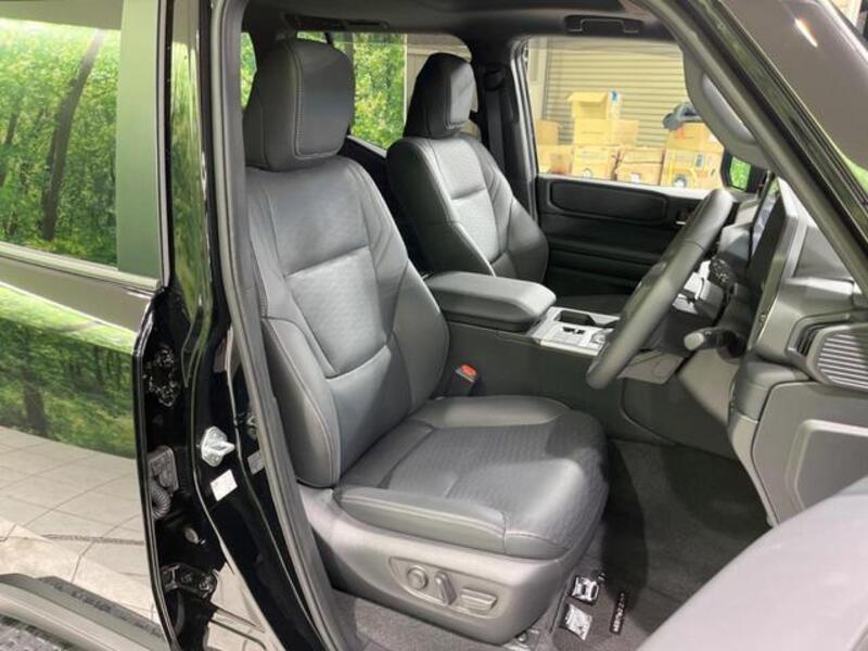 LAND CRUISER 250
