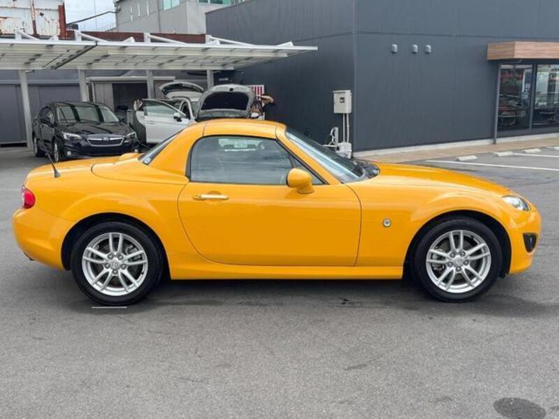 ROADSTER